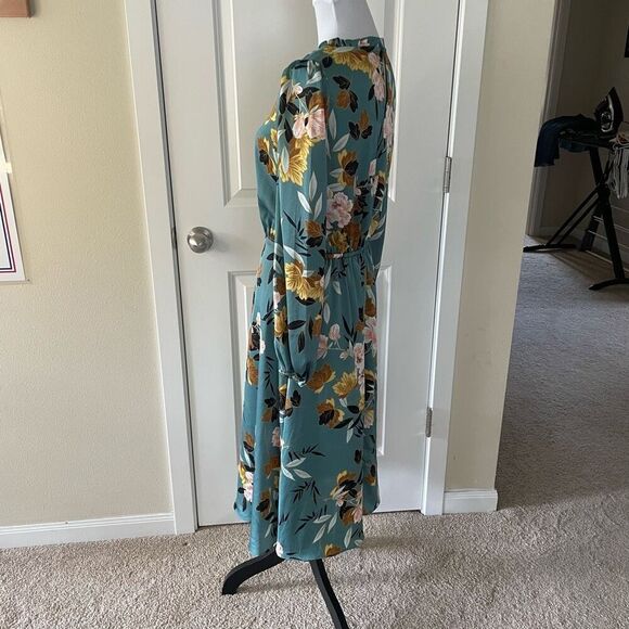 Chelsea28 Long Sleeve Floral Print Dress size Small - Picture 4 of 16